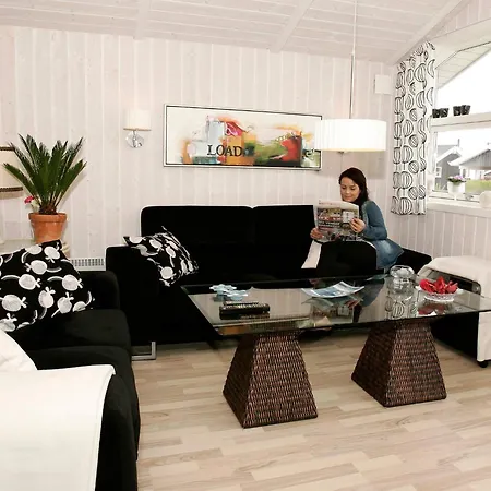 5 Star In Hadsund 別荘